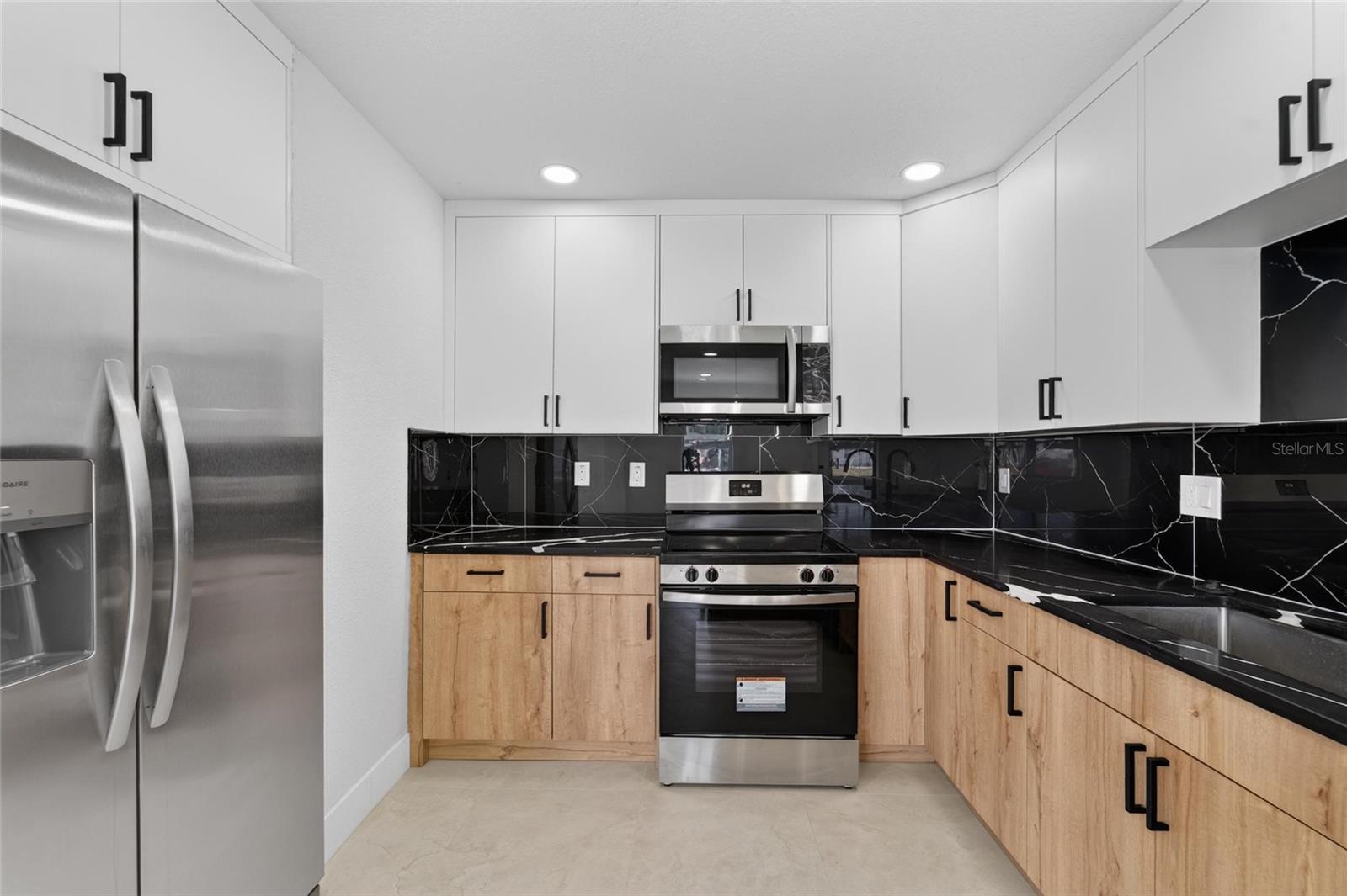 4711 W LAWN AVE — photo 17