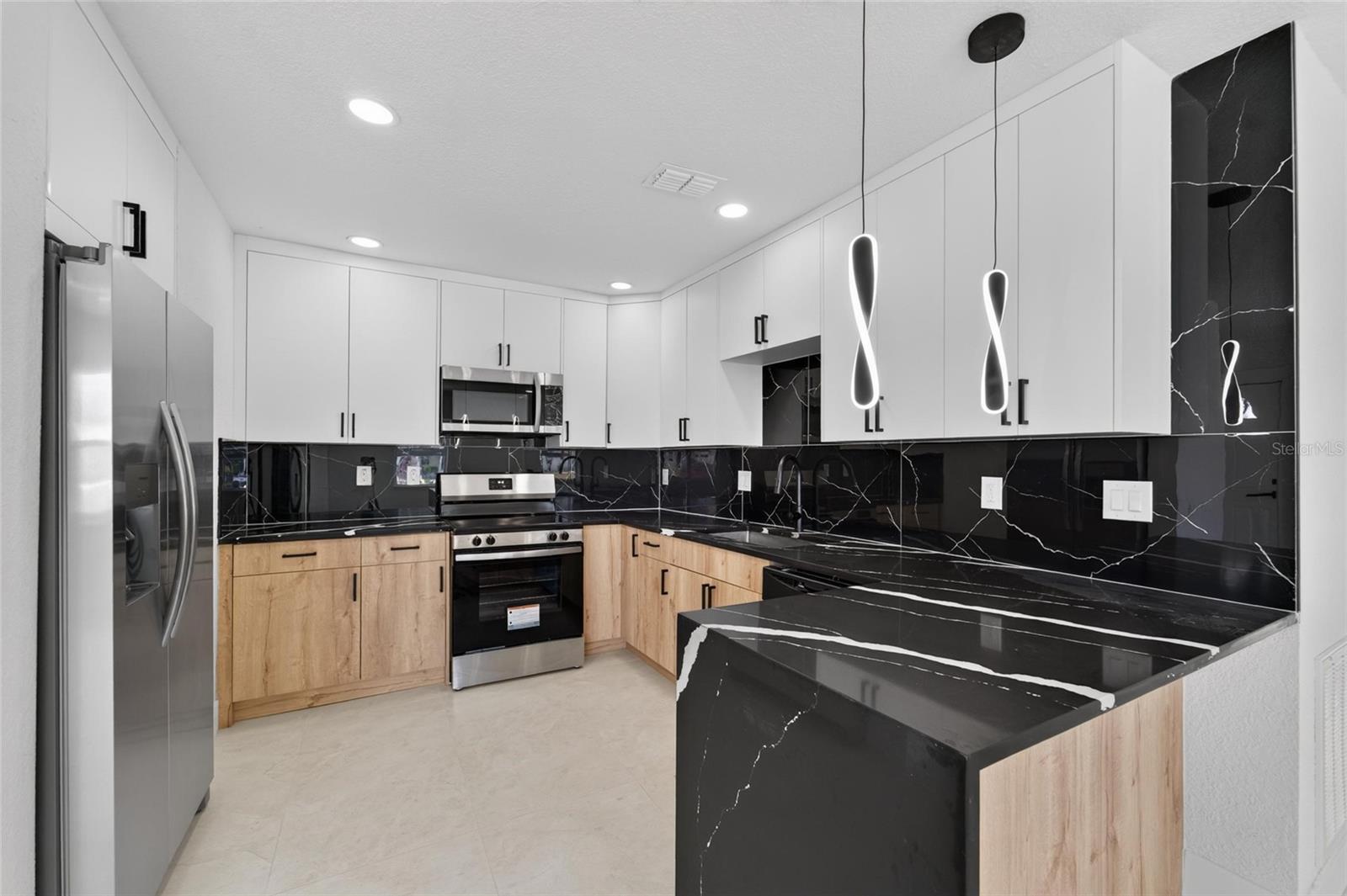 4711 W LAWN AVE — photo 16