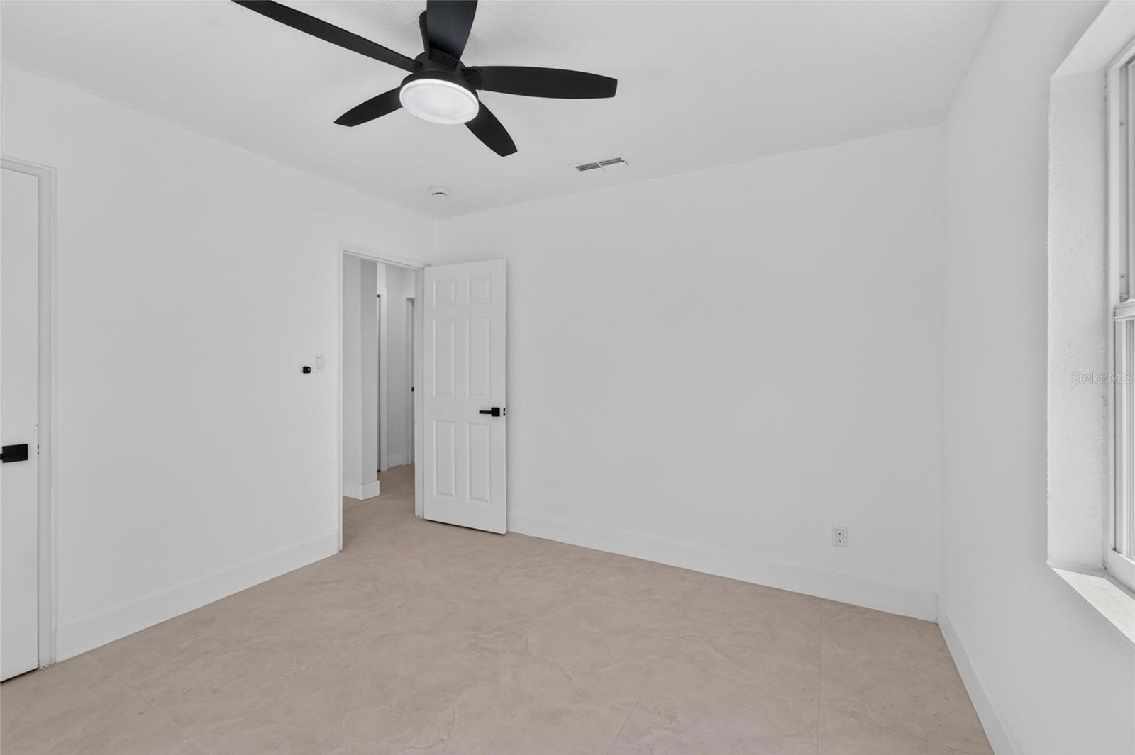 4711 W LAWN AVE — photo 40