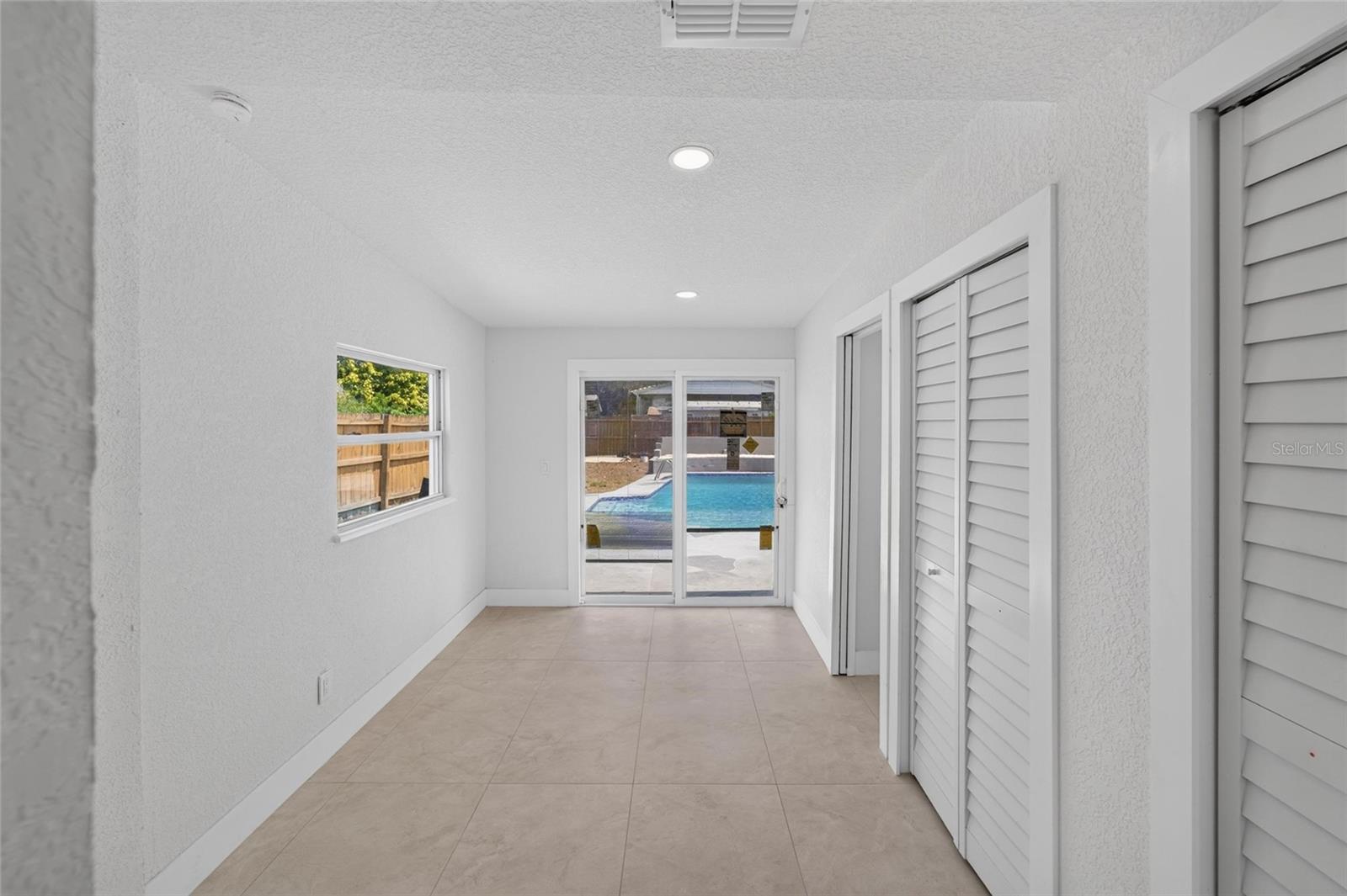 4711 W LAWN AVE — photo 23