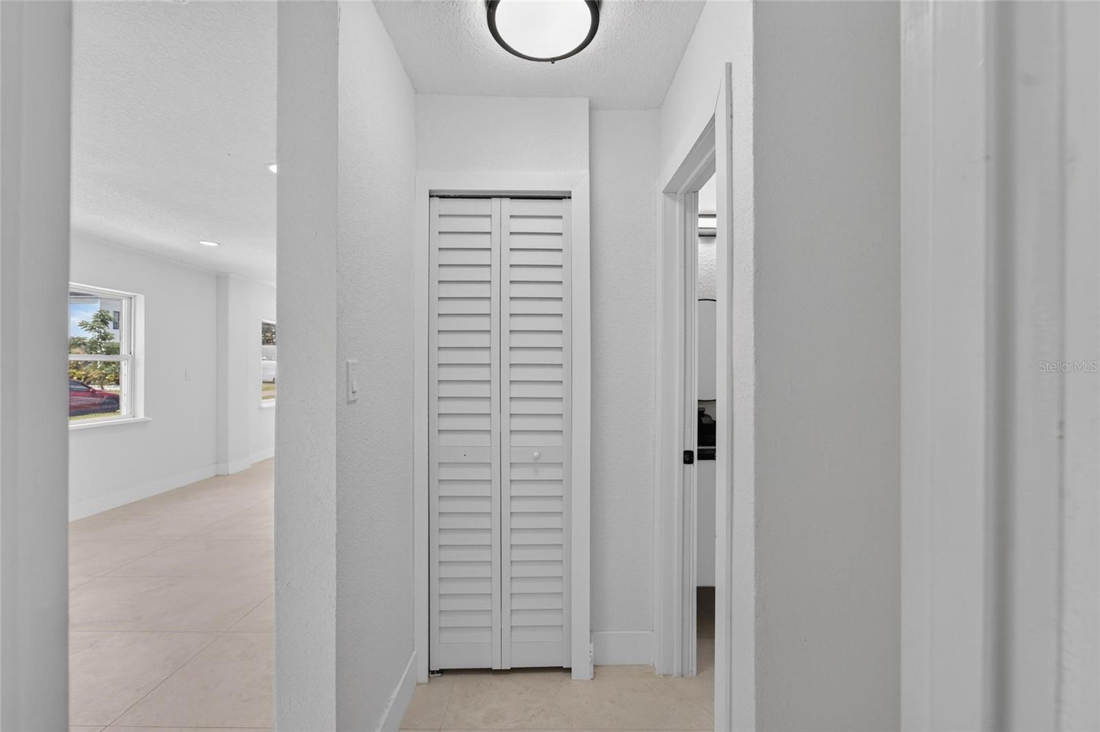 4711 W LAWN AVE — photo 35