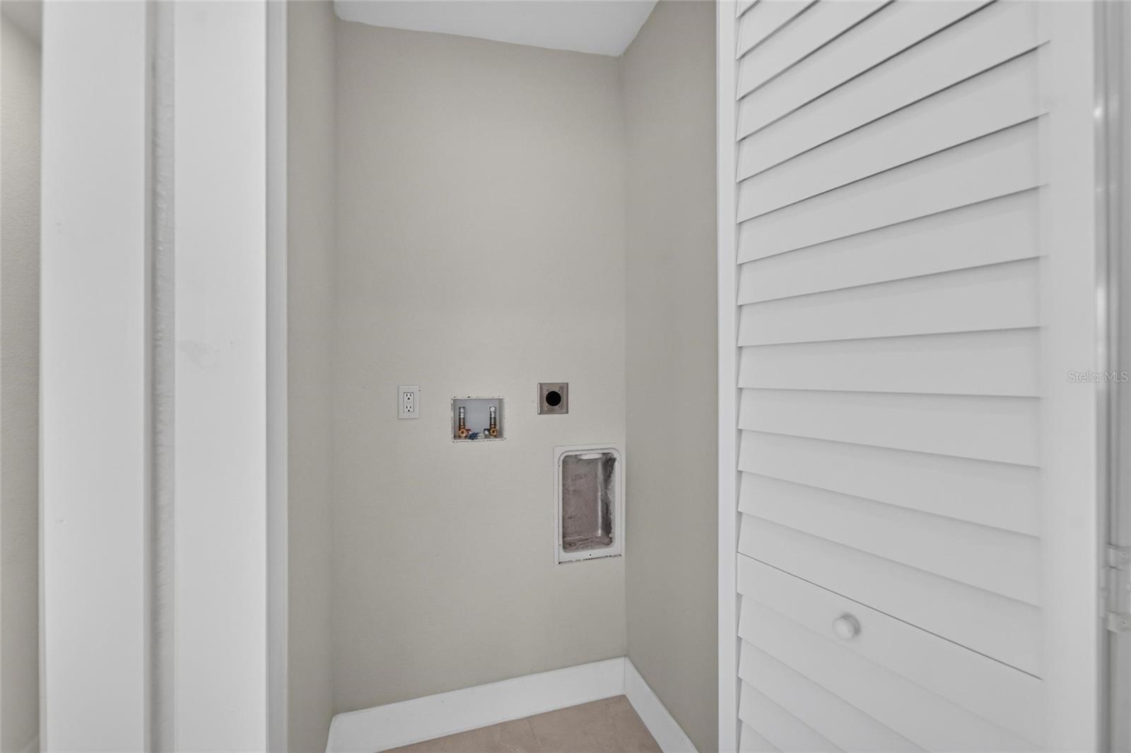 4711 W LAWN AVE — photo 44