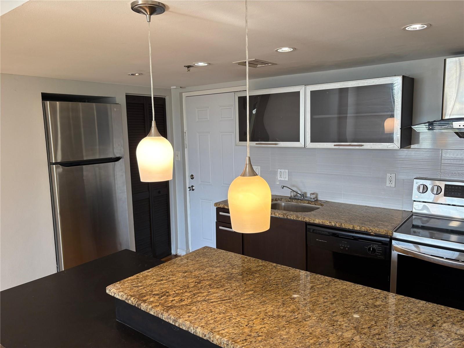 701 S MADISON AVE #315 — photo 3
