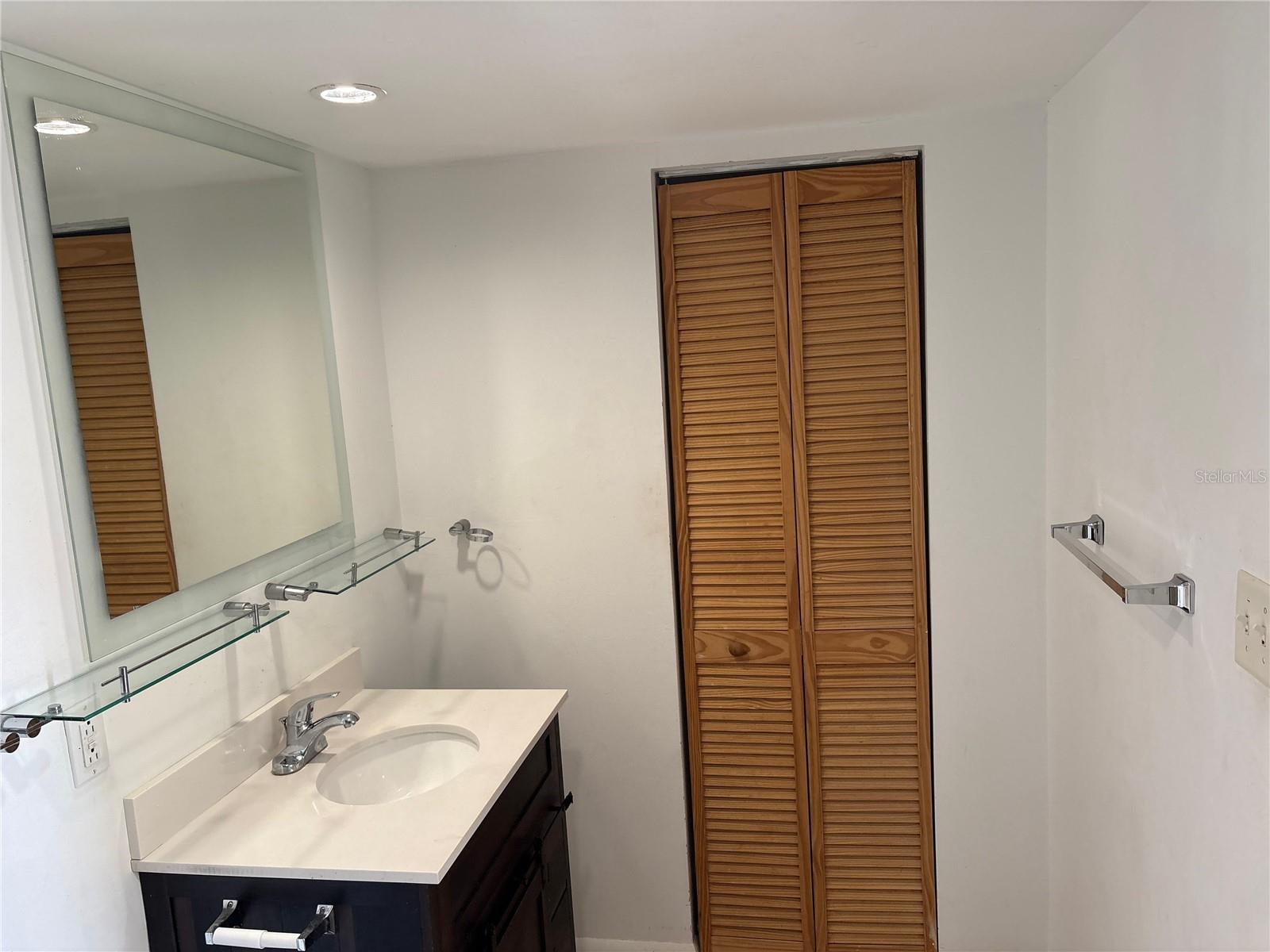701 S MADISON AVE #315 — photo 18