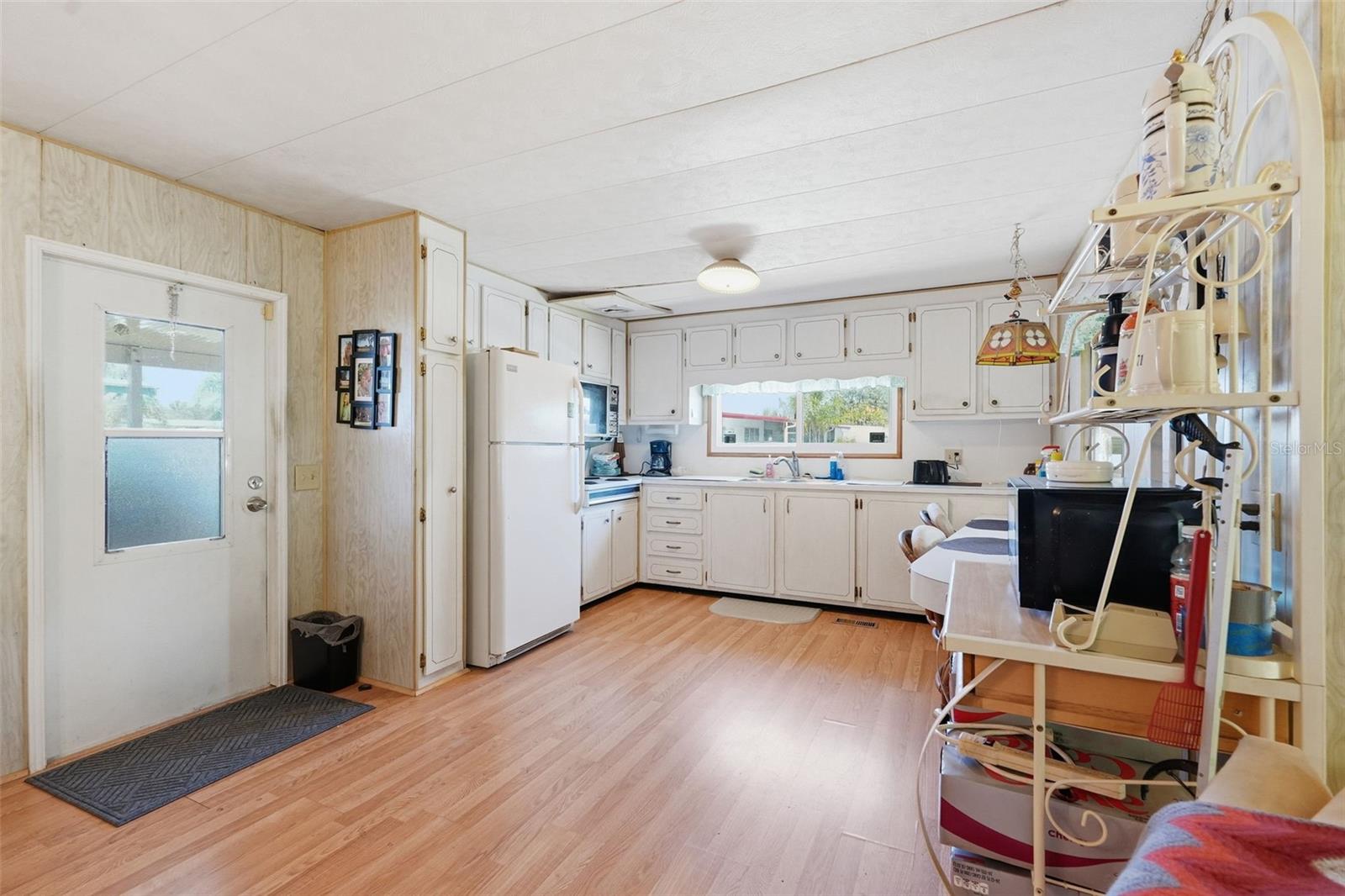 64 RACHEL DR — photo 3