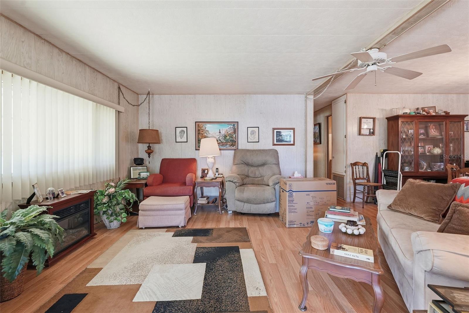 64 RACHEL DR — photo 9