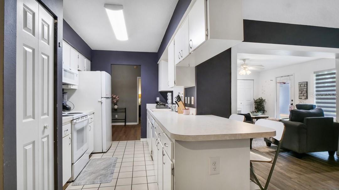 1048 MALLETWOOD DR — photo 18
