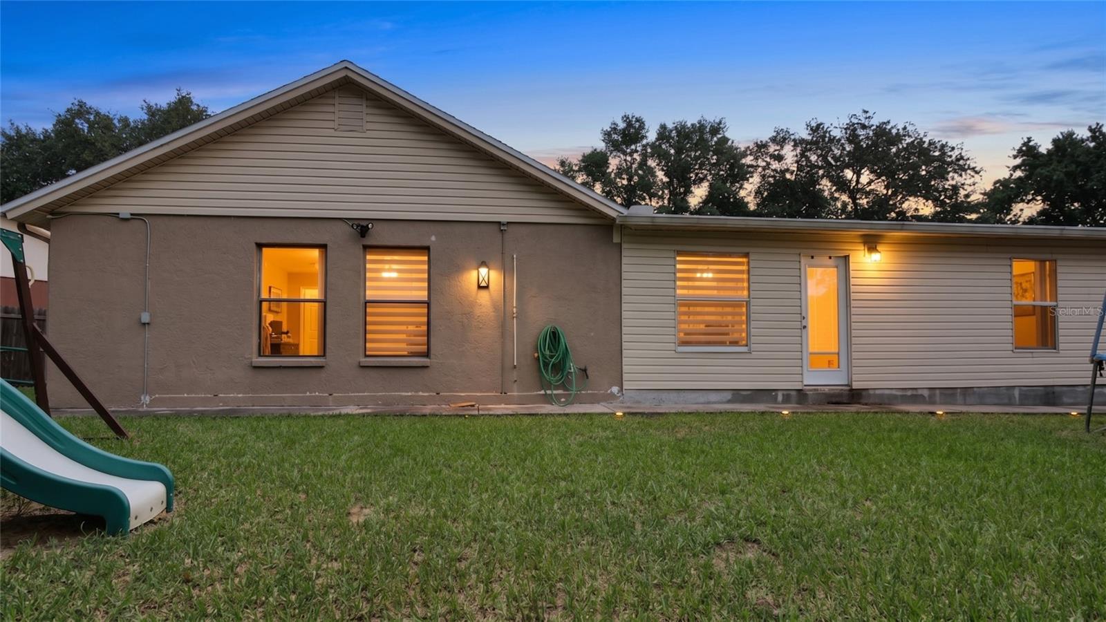 1048 MALLETWOOD DR — photo 55