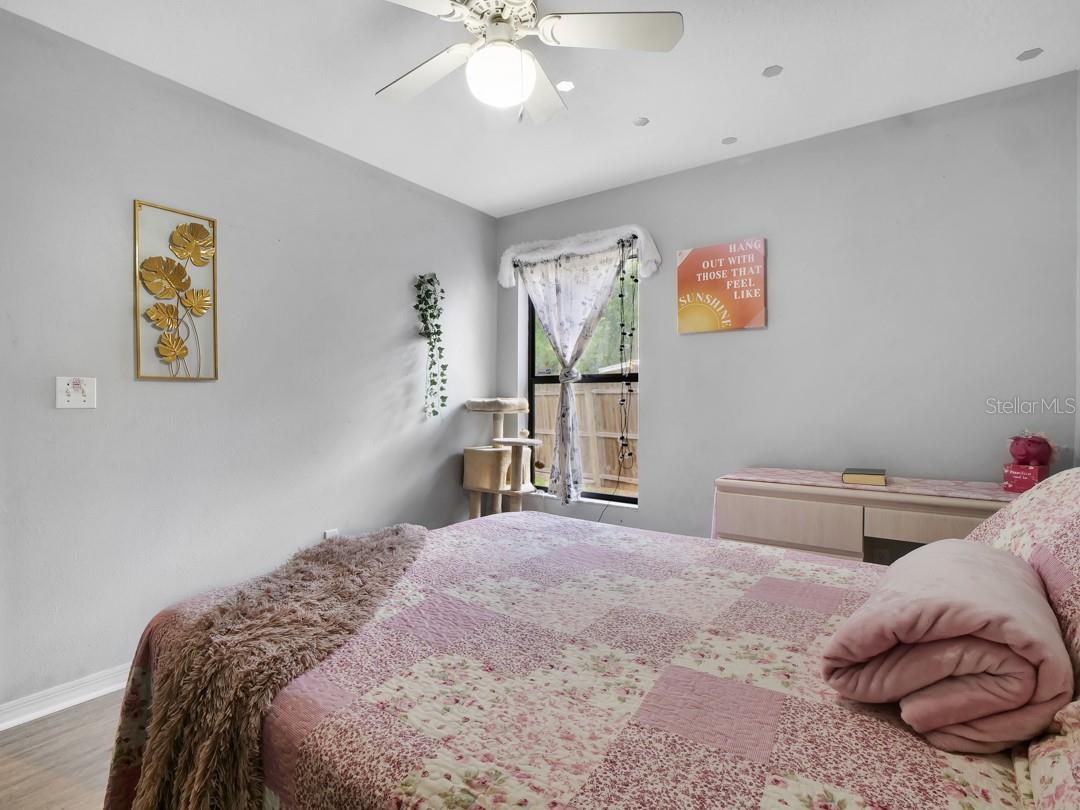 1048 MALLETWOOD DR — photo 46
