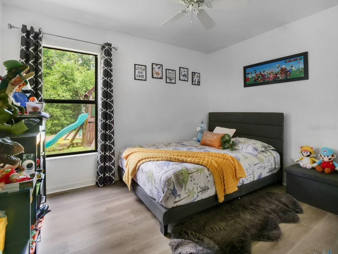 1048 MALLETWOOD DR — photo 43