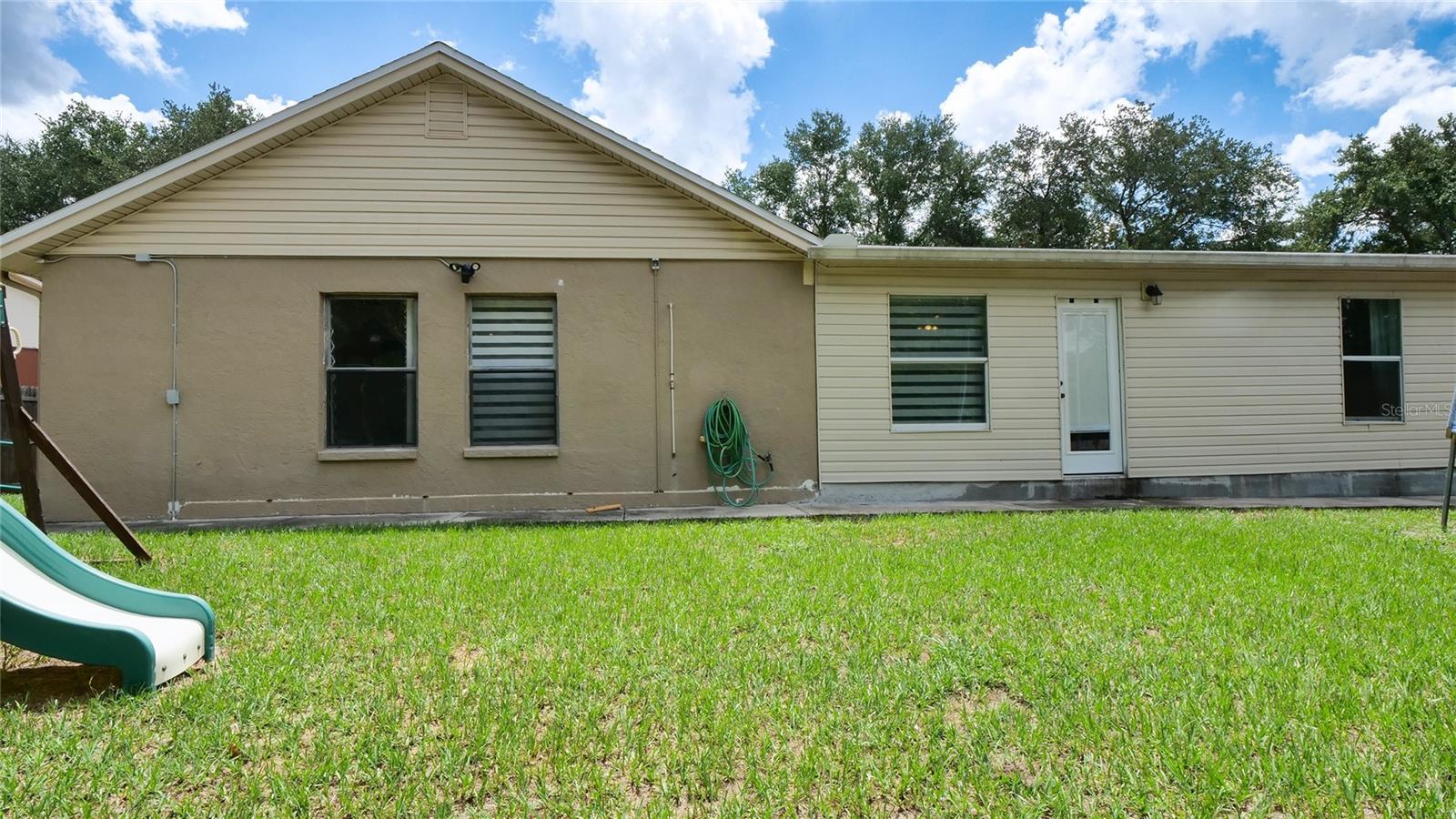 1048 MALLETWOOD DR — photo 54