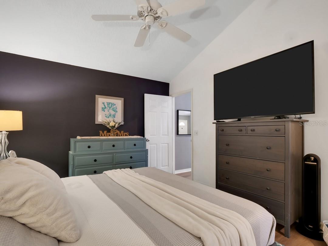 1048 MALLETWOOD DR — photo 26