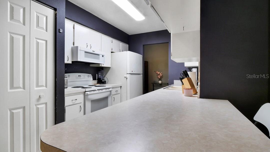 1048 MALLETWOOD DR — photo 19