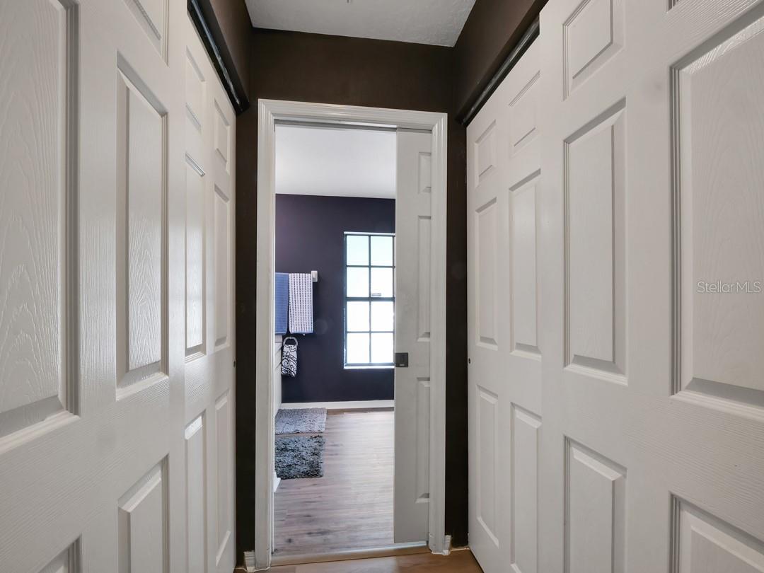 1048 MALLETWOOD DR — photo 28