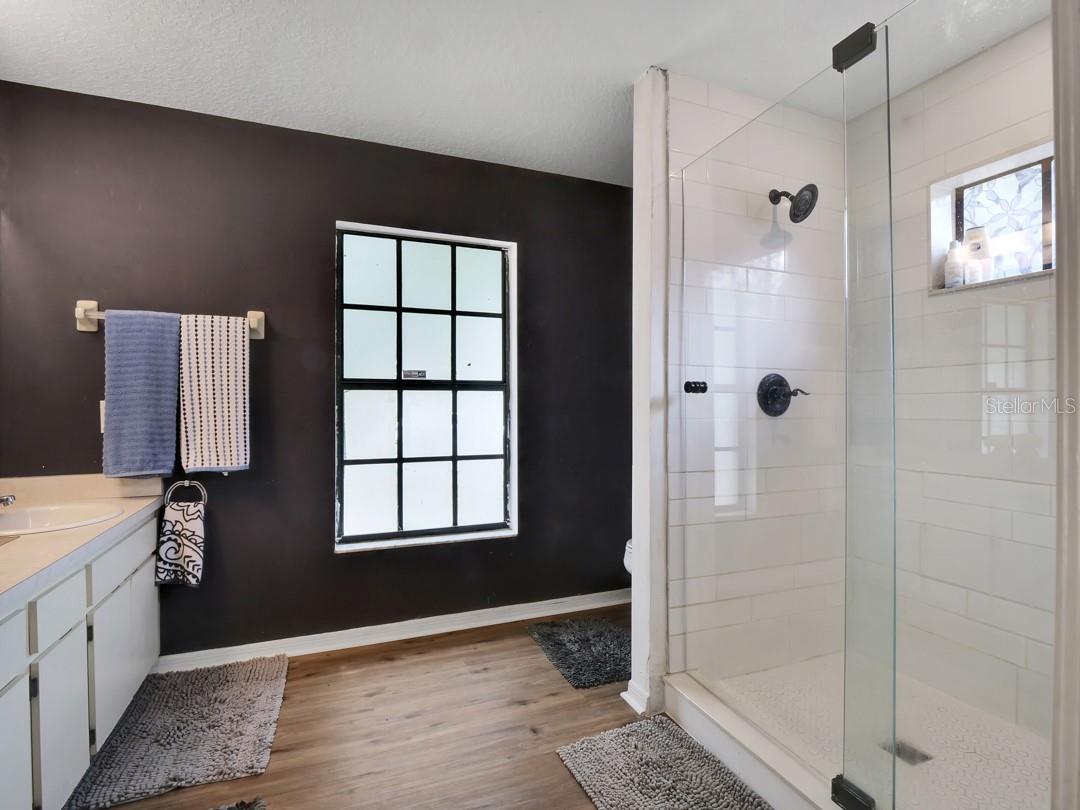 1048 MALLETWOOD DR — photo 30