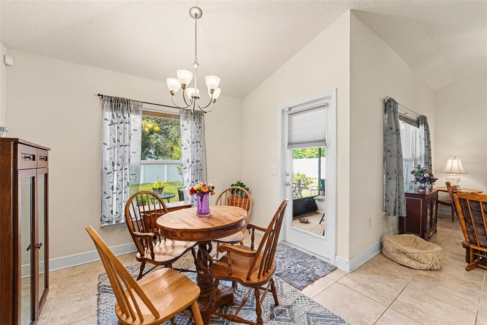 16324 VINE CLIFF AVE — photo 9
