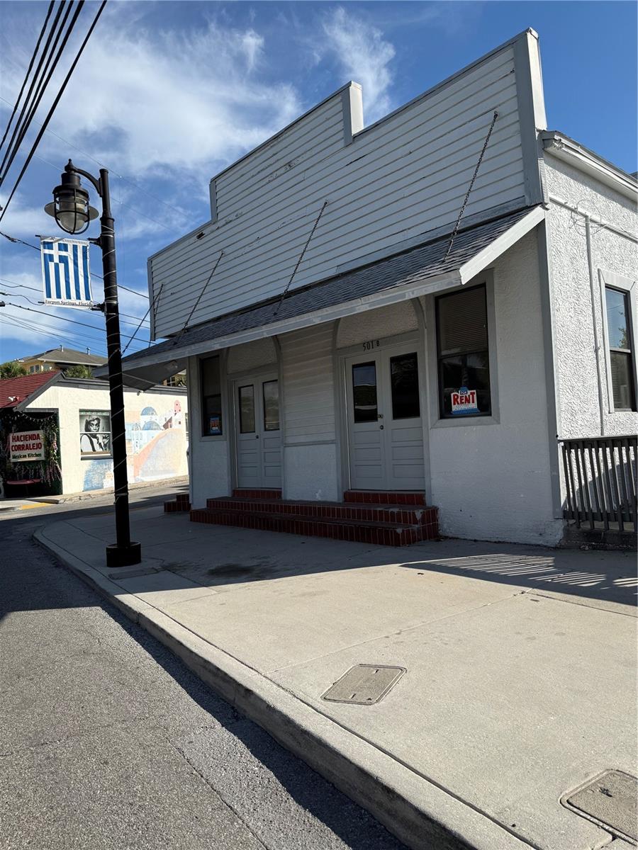 501 ATHENS STREET #A & B — photo 2
