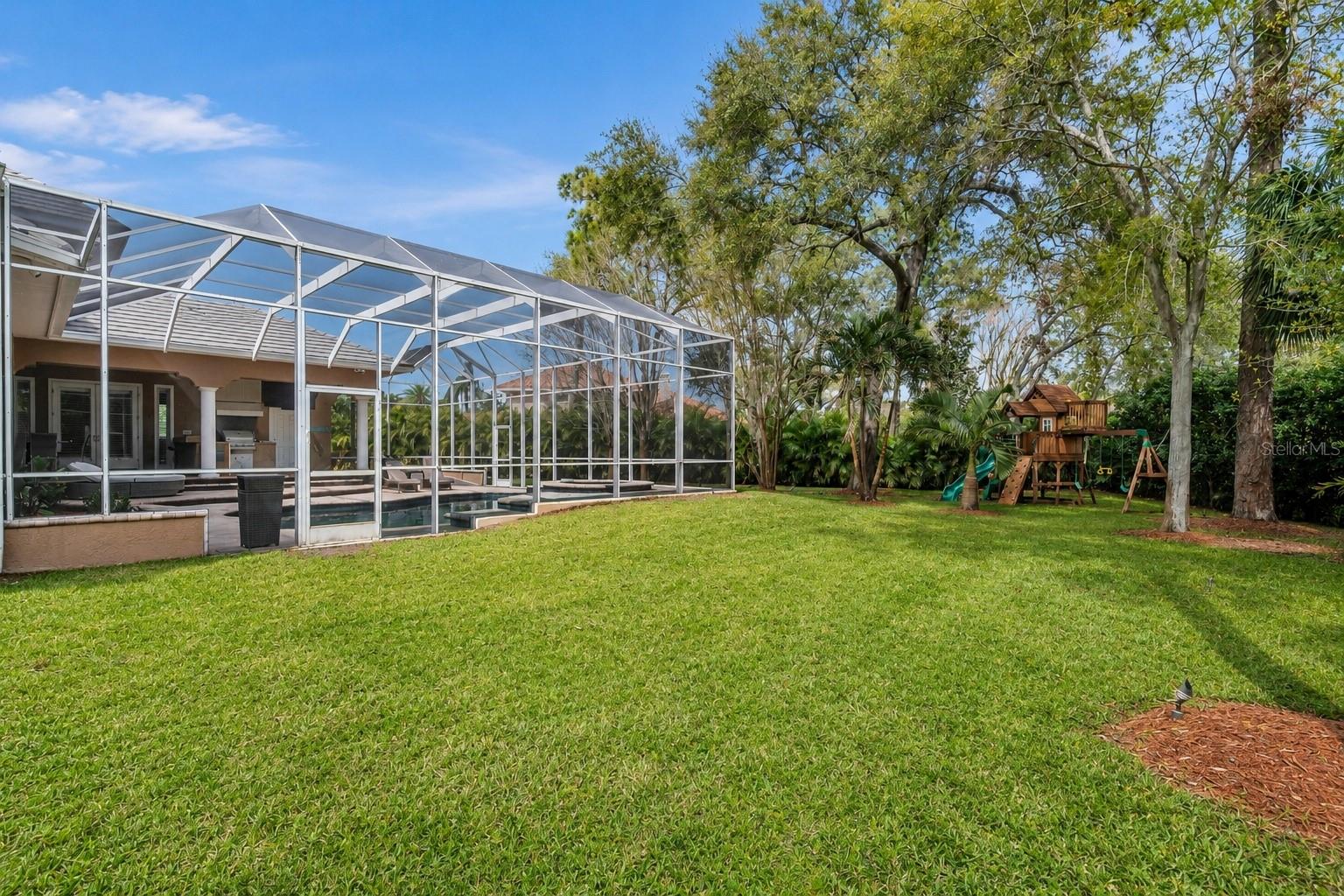2280 MACKENZIE CT — photo 35