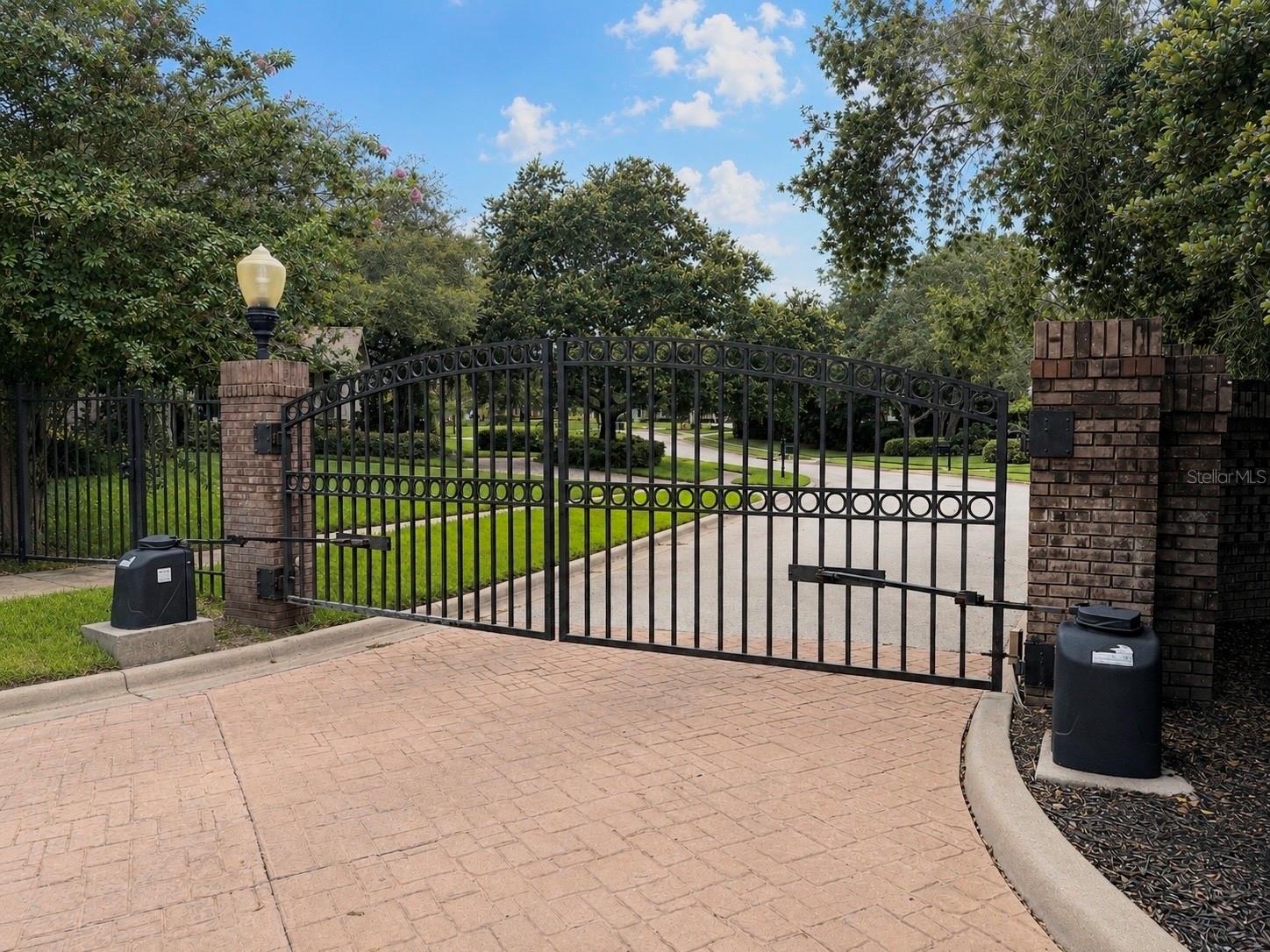 2280 MACKENZIE CT — photo 3