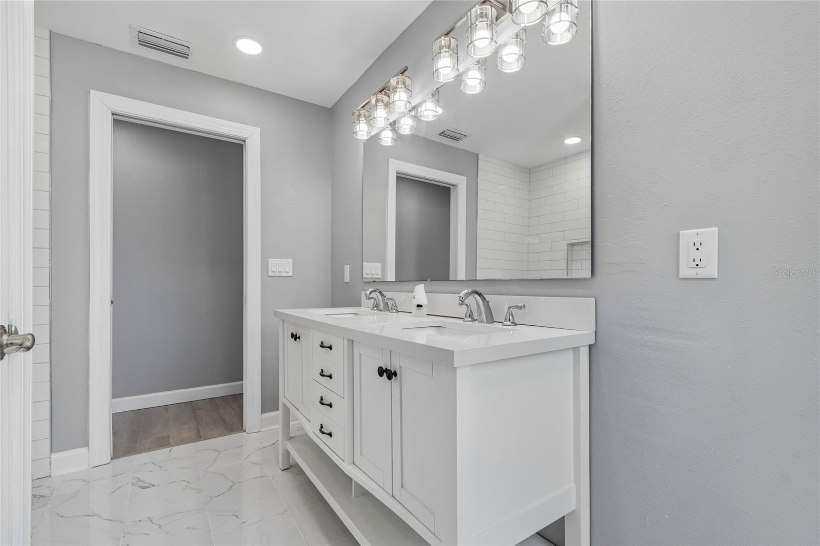 970 BOCA CIEGA ISLE DR — photo 43