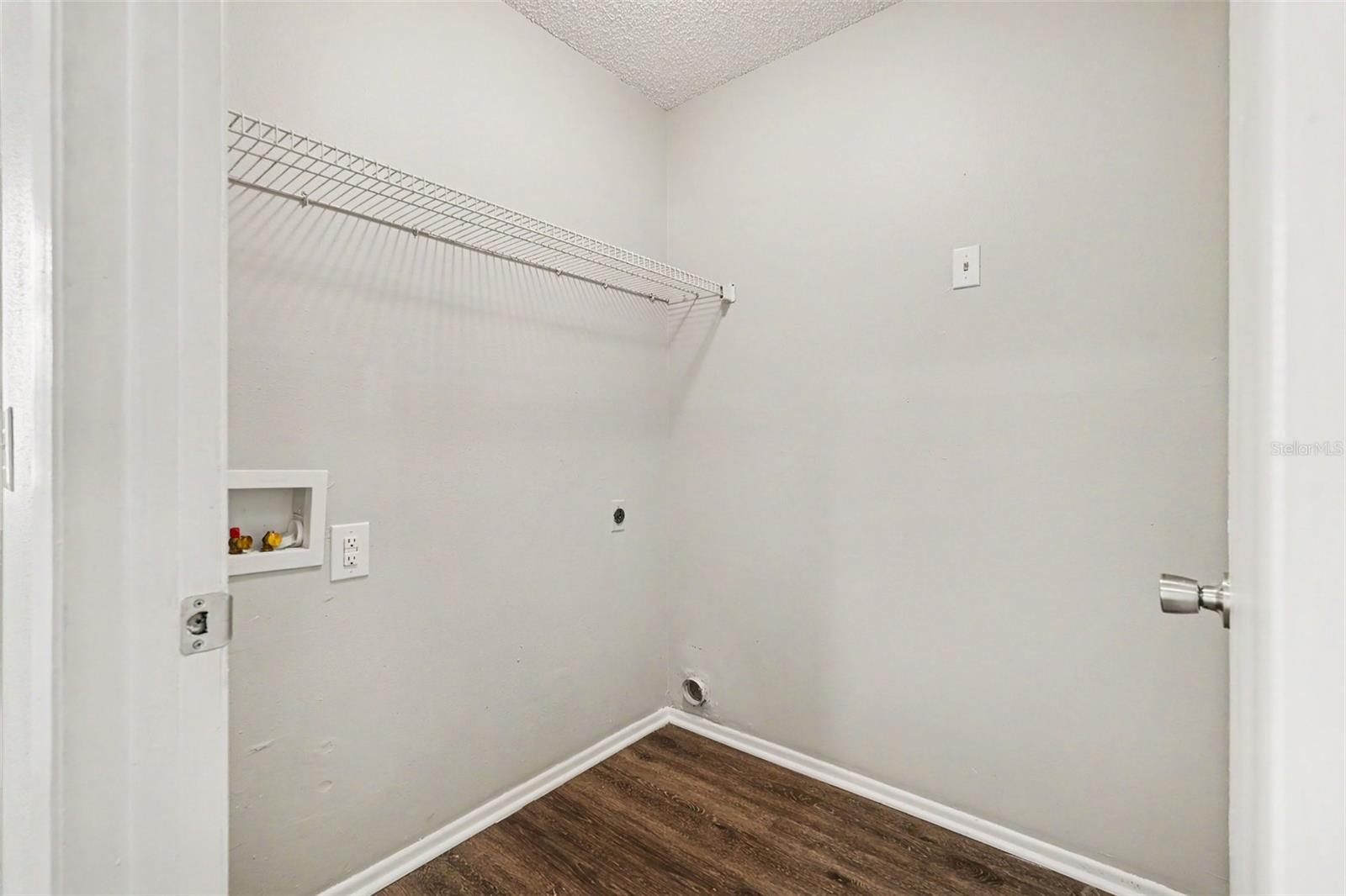 8304 NATCHEZ ST — photo 11