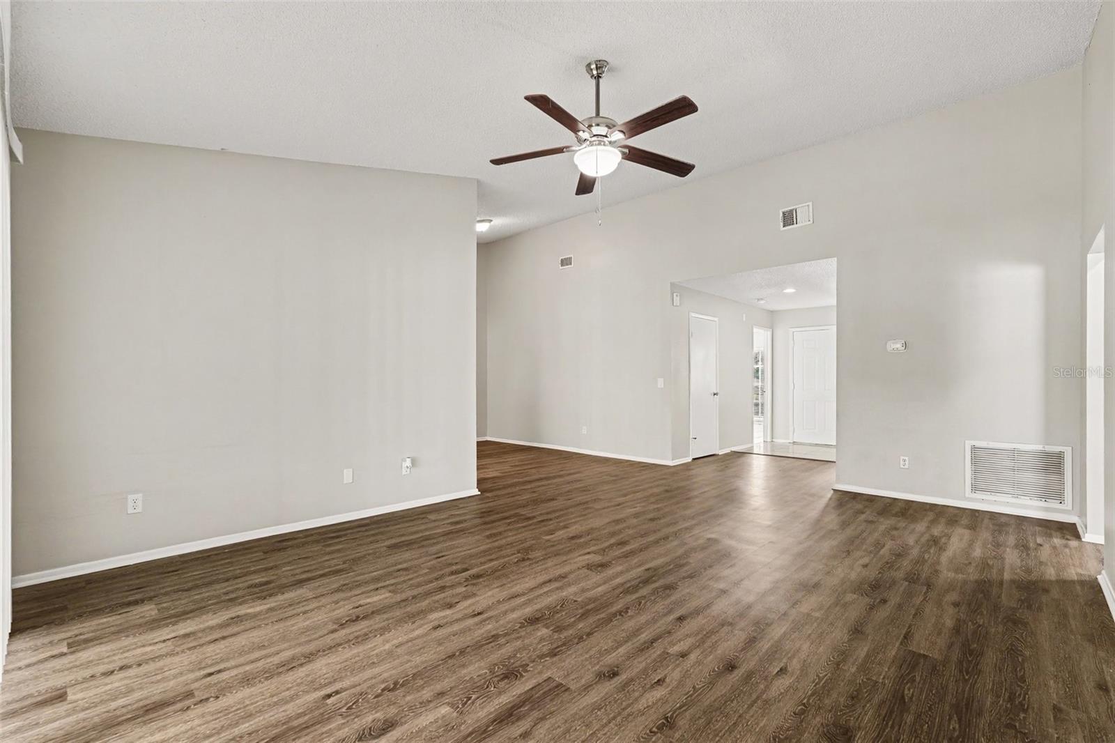 8304 NATCHEZ ST — photo 2