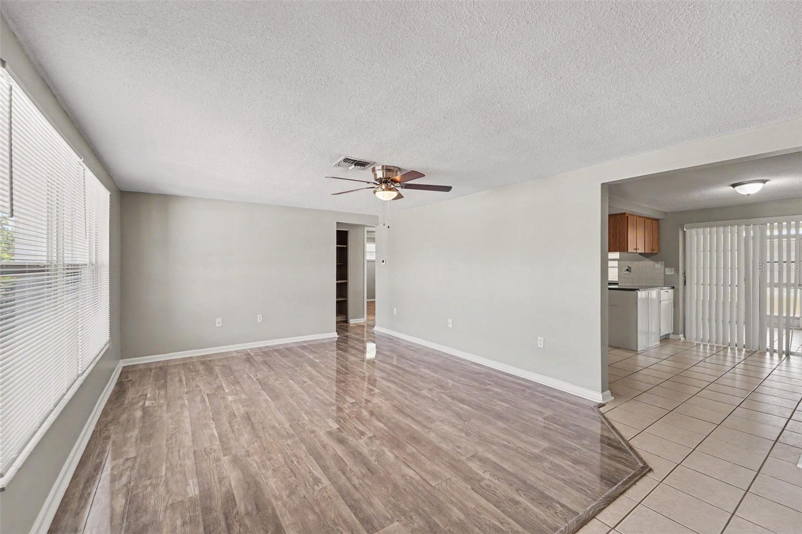 7006 MAPLEHURST DR — photo 4