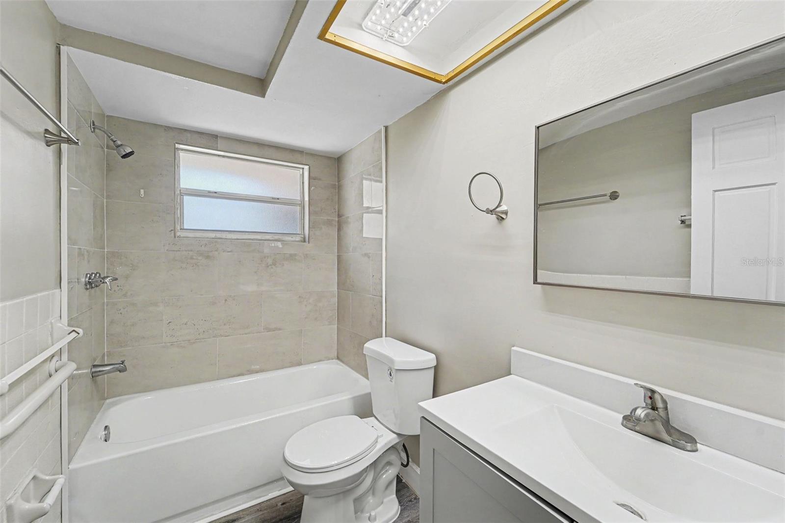 7006 MAPLEHURST DR — photo 15