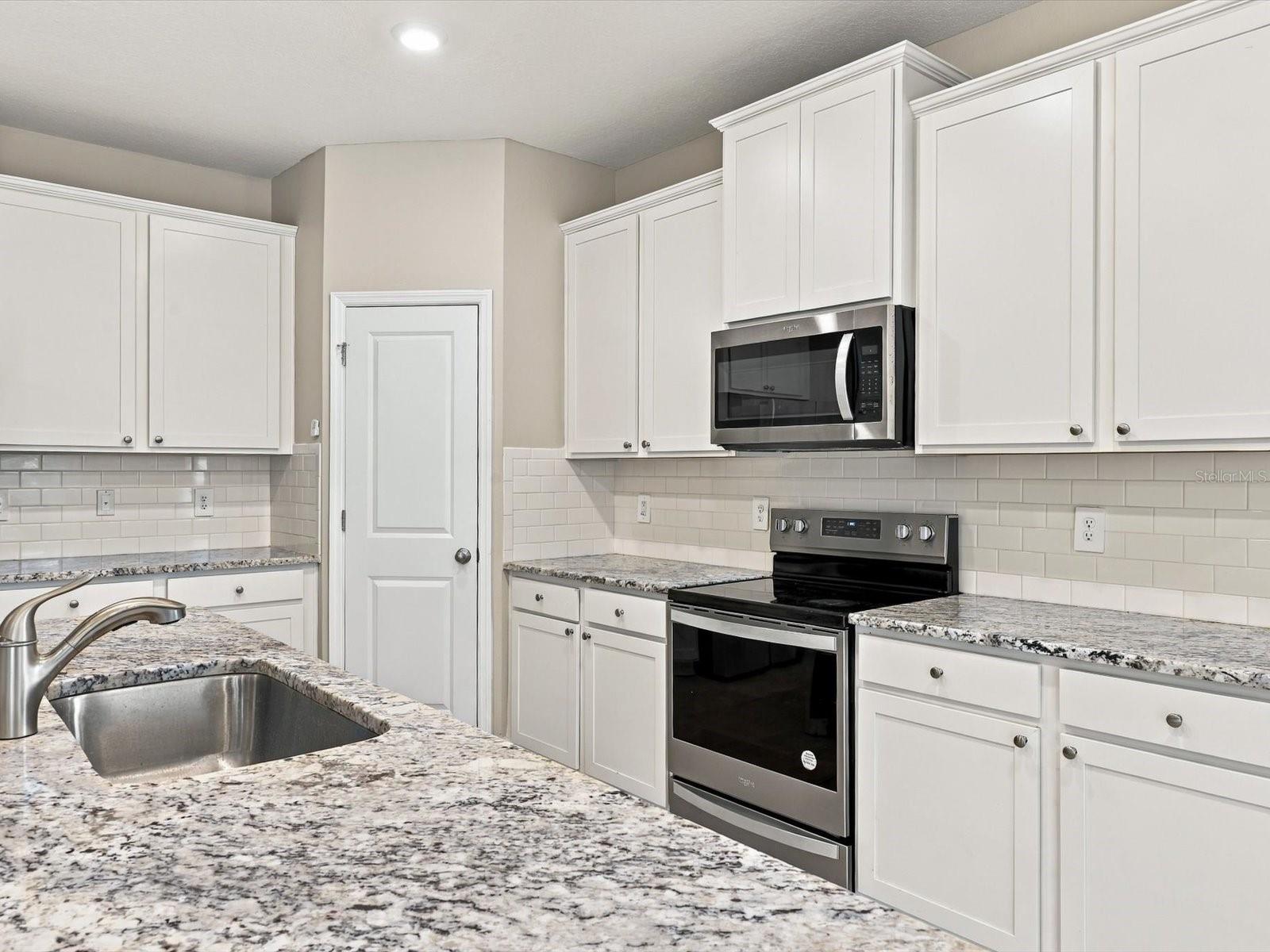 17758 CANTARINA CV — photo 15