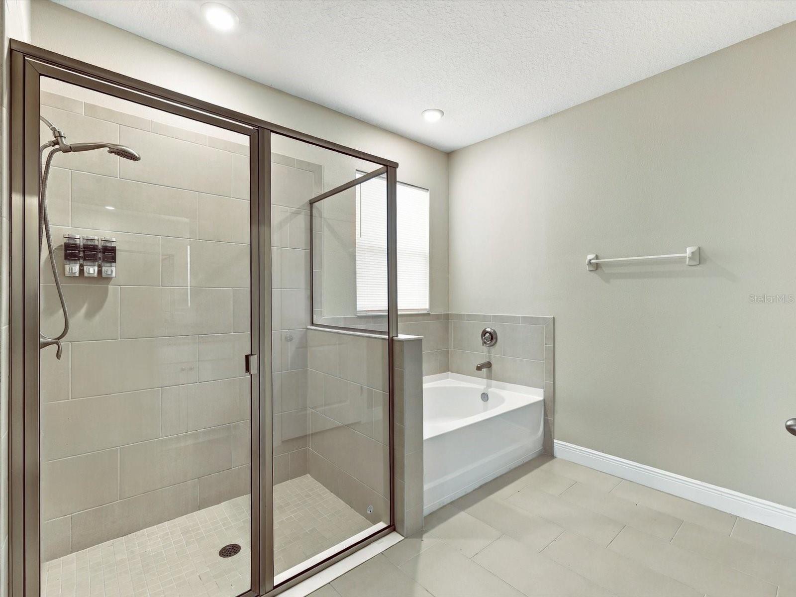 17758 CANTARINA CV — photo 25