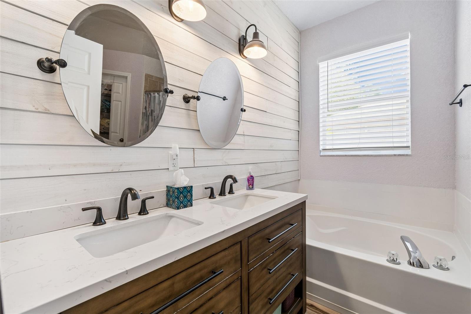 11318 BRIDGE PINE DR — photo 21
