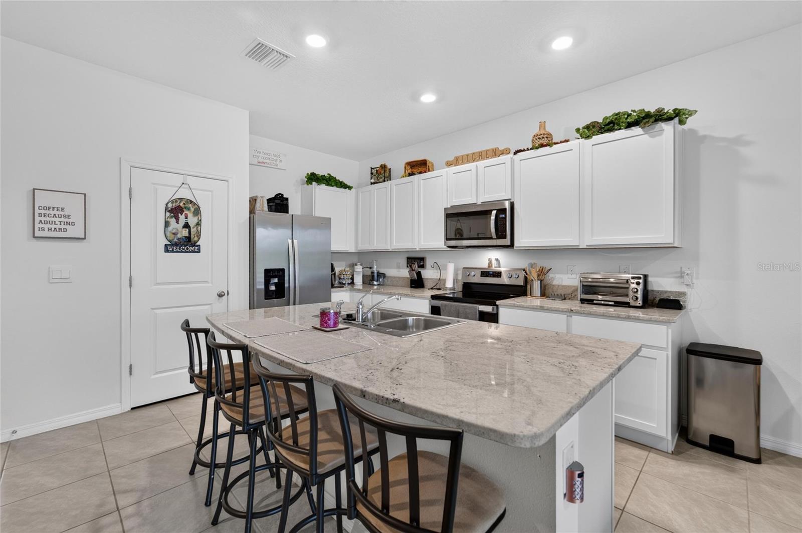 33046 MAJOR OAK DR — photo 10