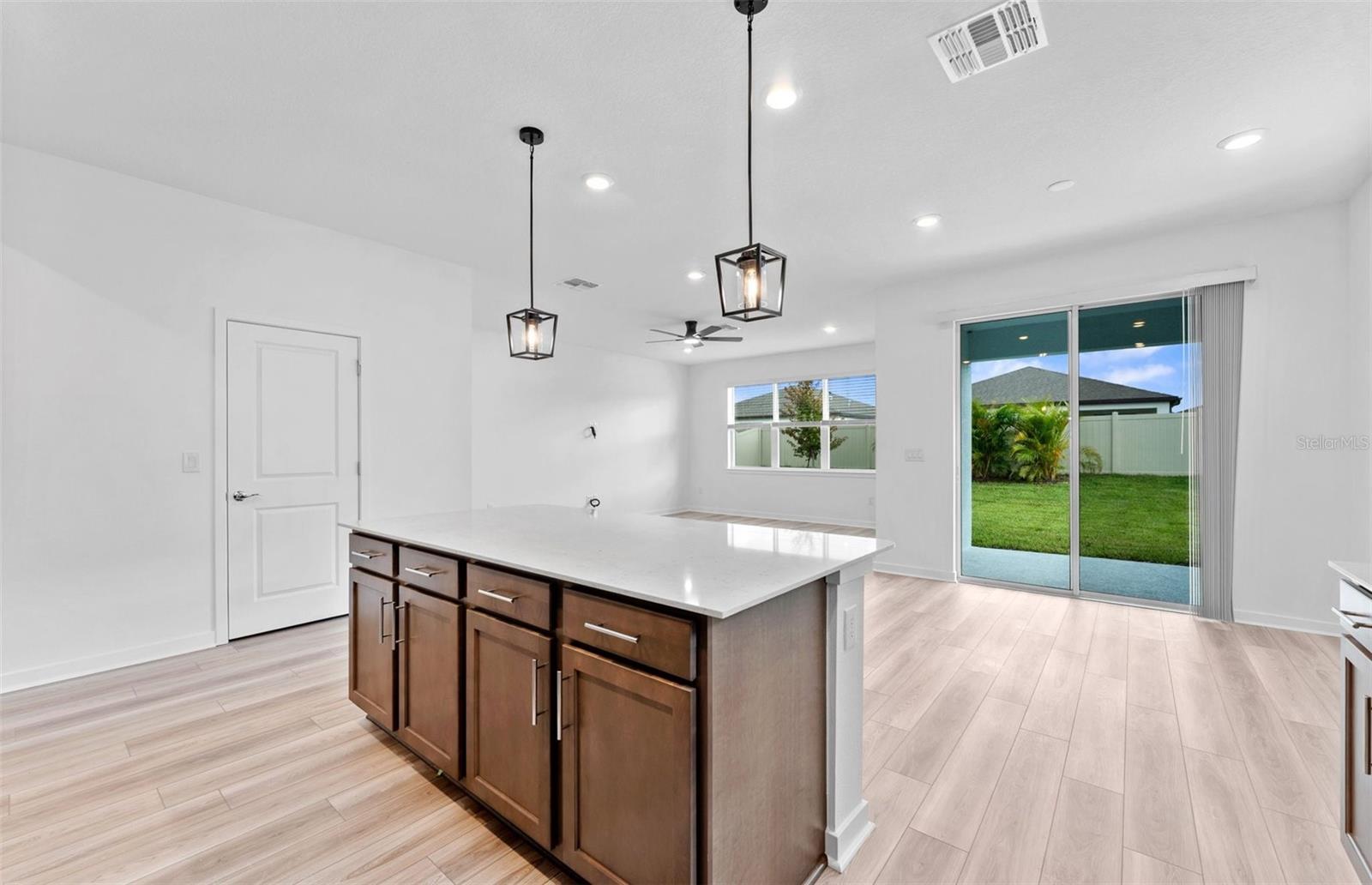 9883 HICKORY PINES AVE — photo 4