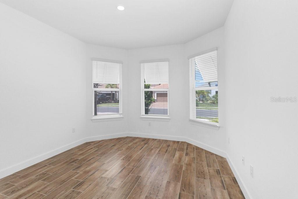 4911 CASERTA CT — photo 14
