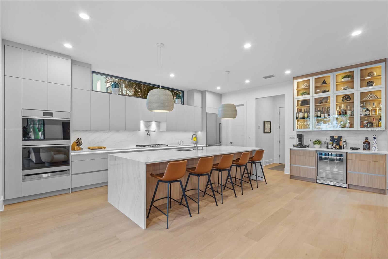 805 W INDIANA AVE — photo 10