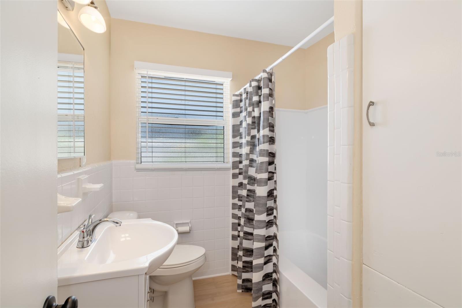 808 26TH ST W — photo 22