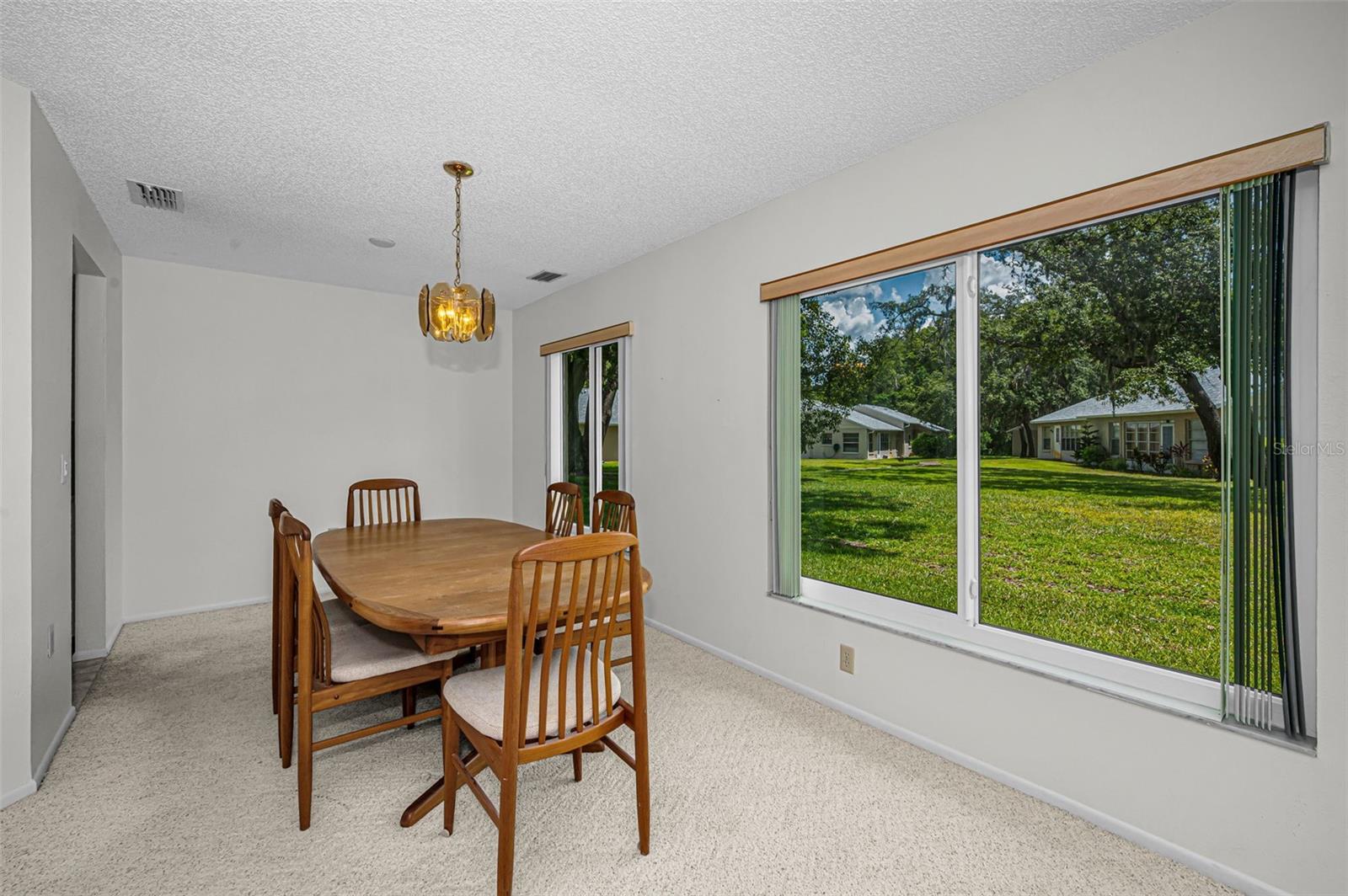 4876 BOONESBORO CT — photo 8