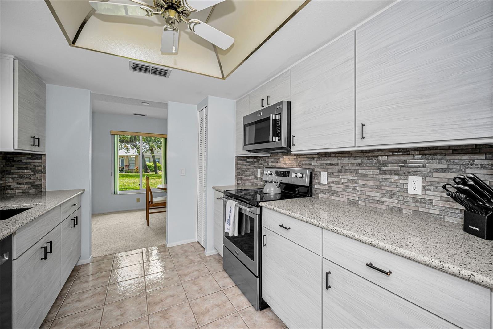 4876 BOONESBORO CT — photo 5