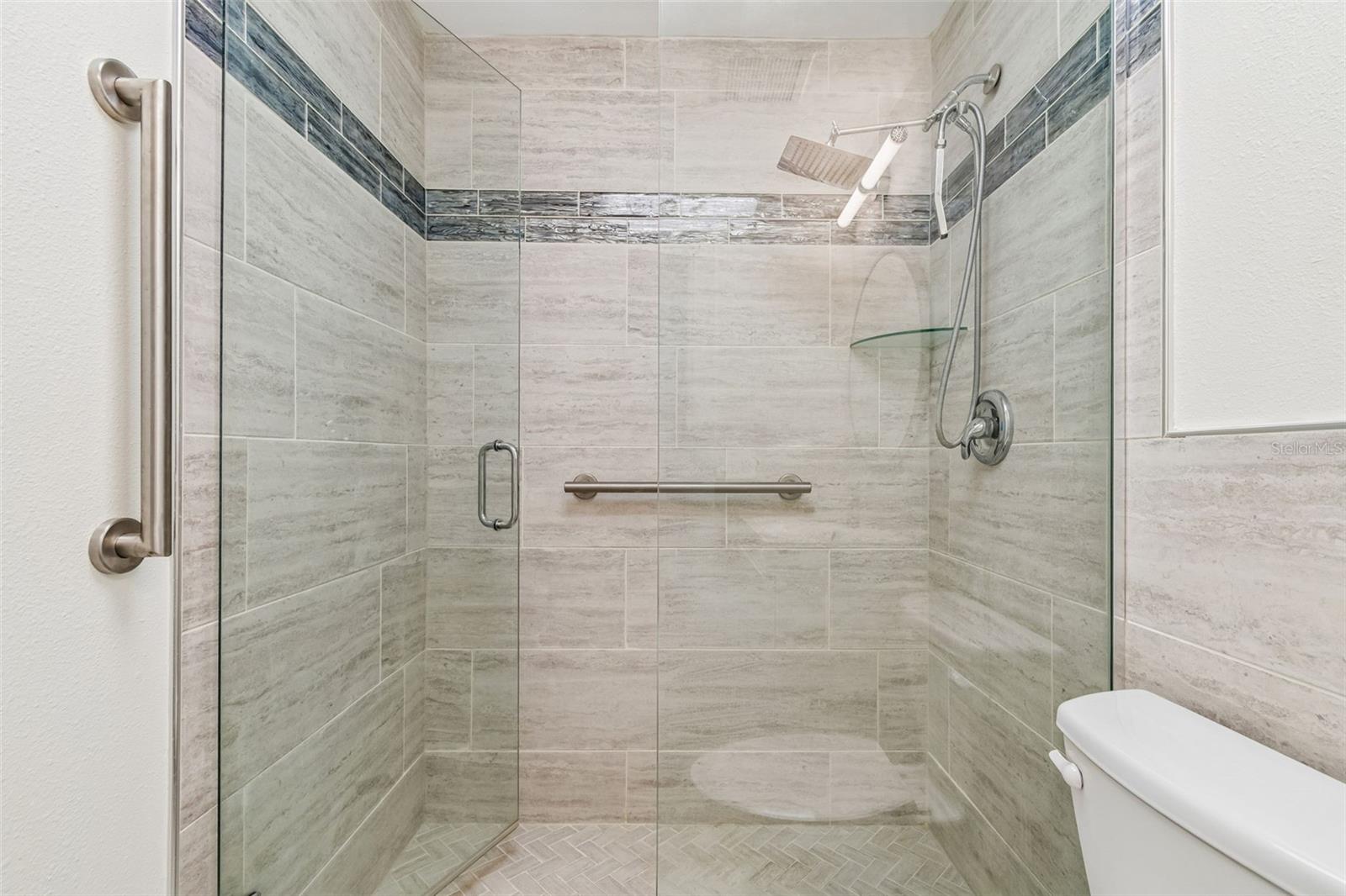 8220 112TH ST #106 — photo 18