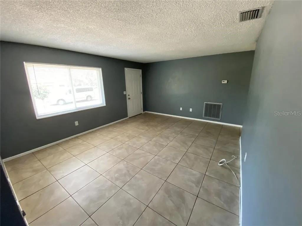 1430 PARKVIEW LN — photo 18