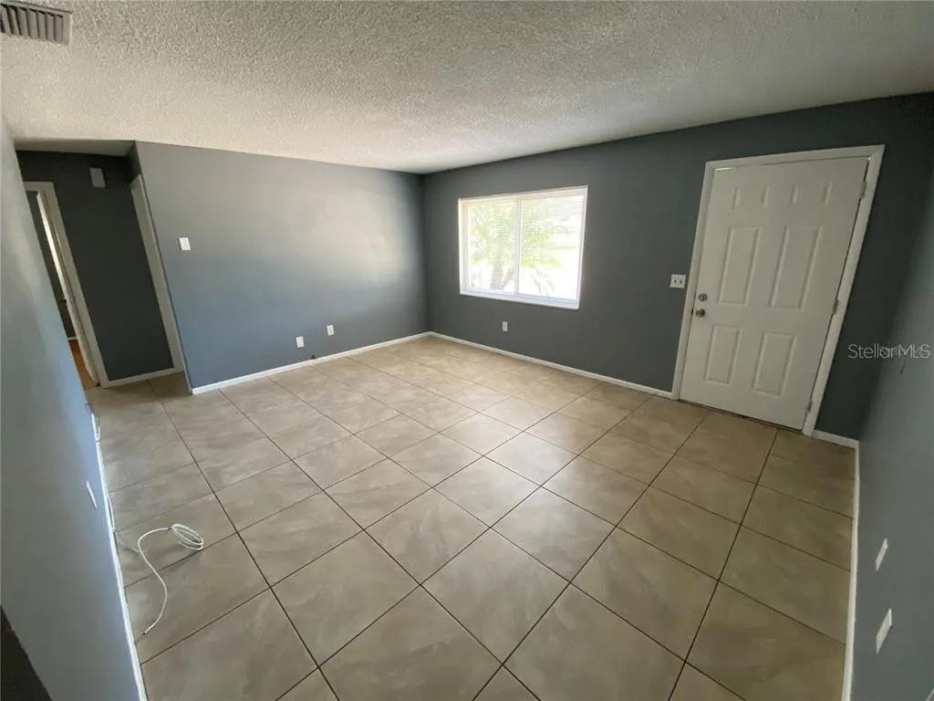 1430 PARKVIEW LN — photo 16