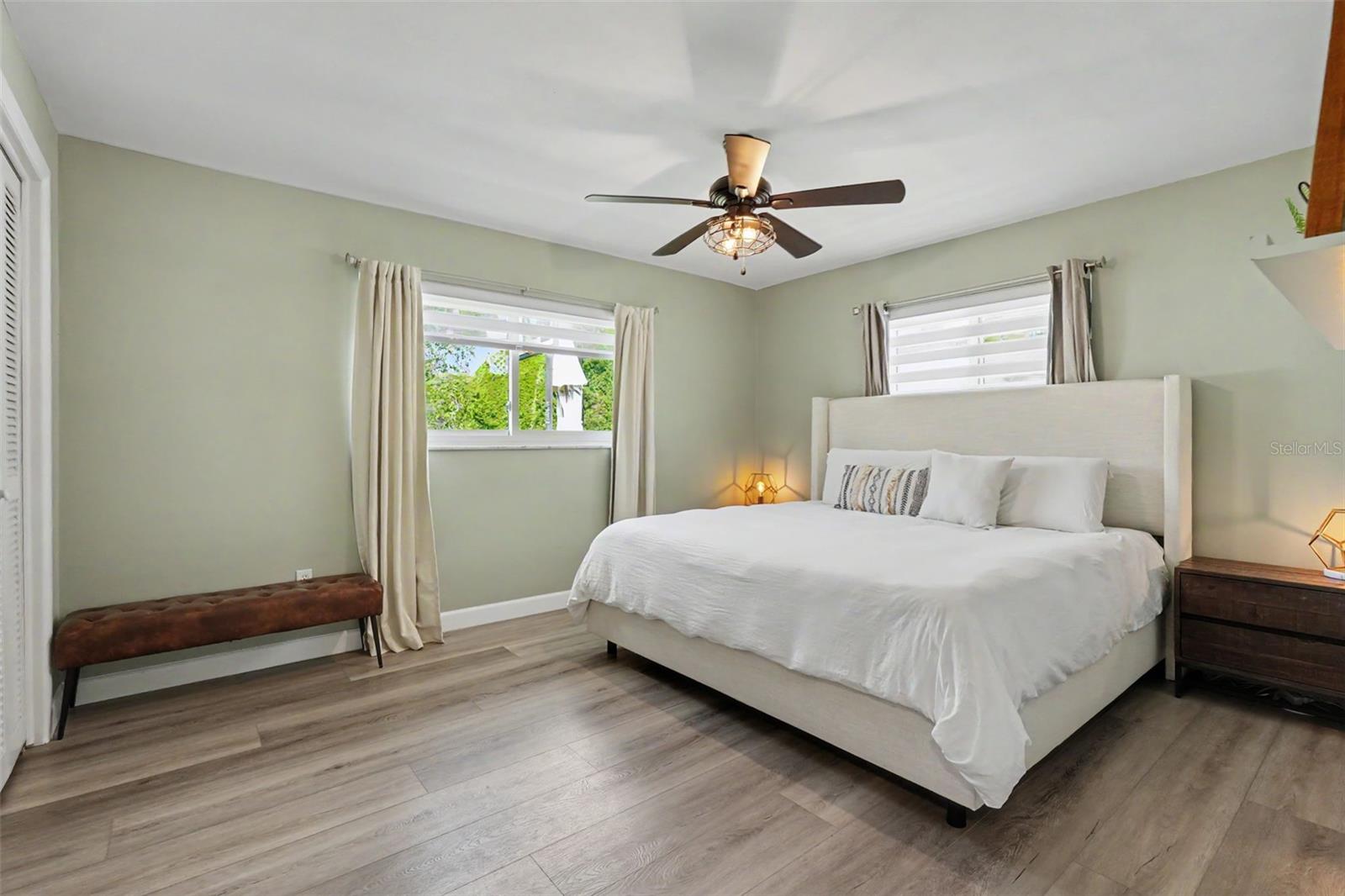 2061 FAIR OAK DR — photo 11