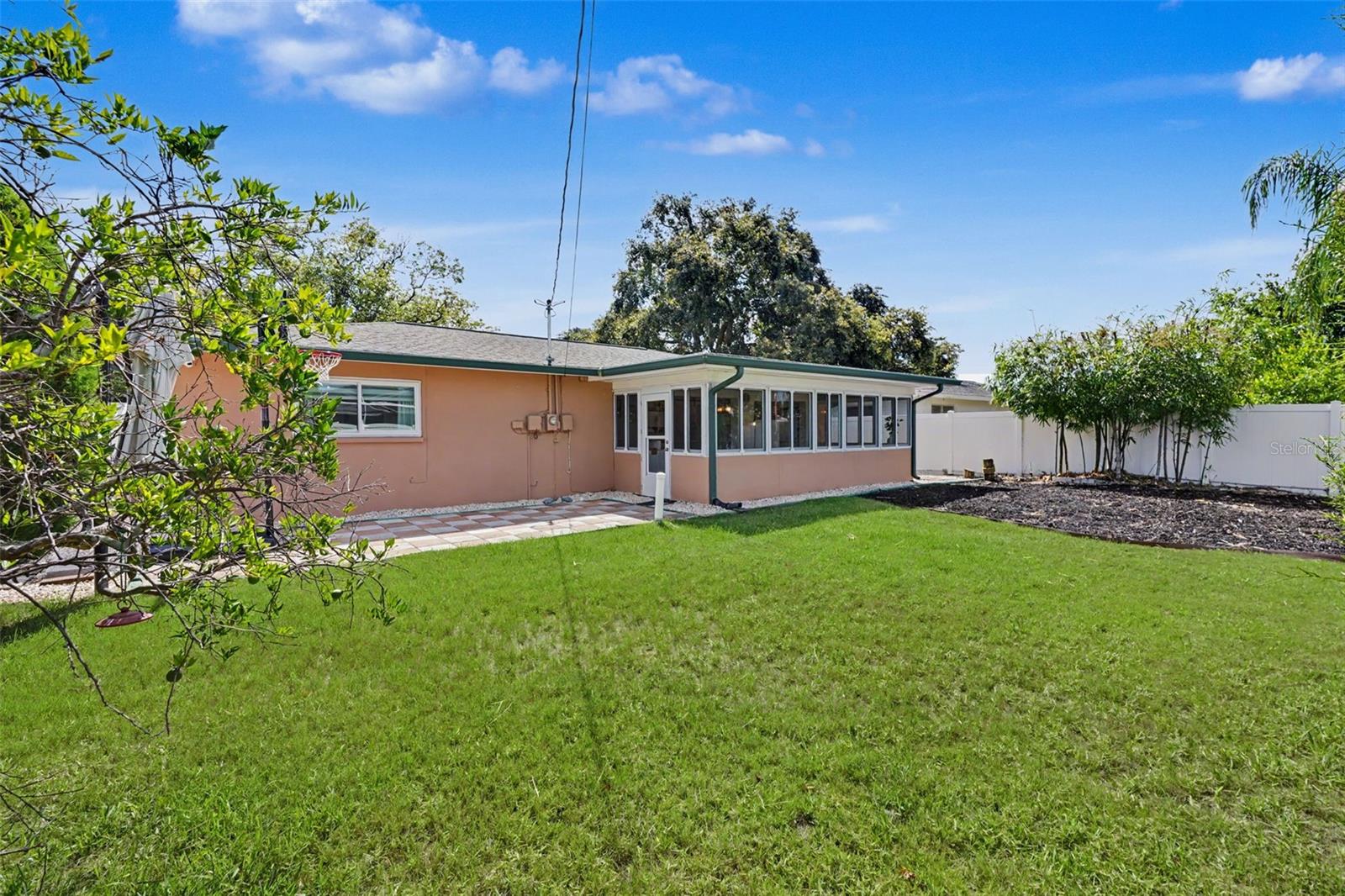 2061 FAIR OAK DR — photo 22