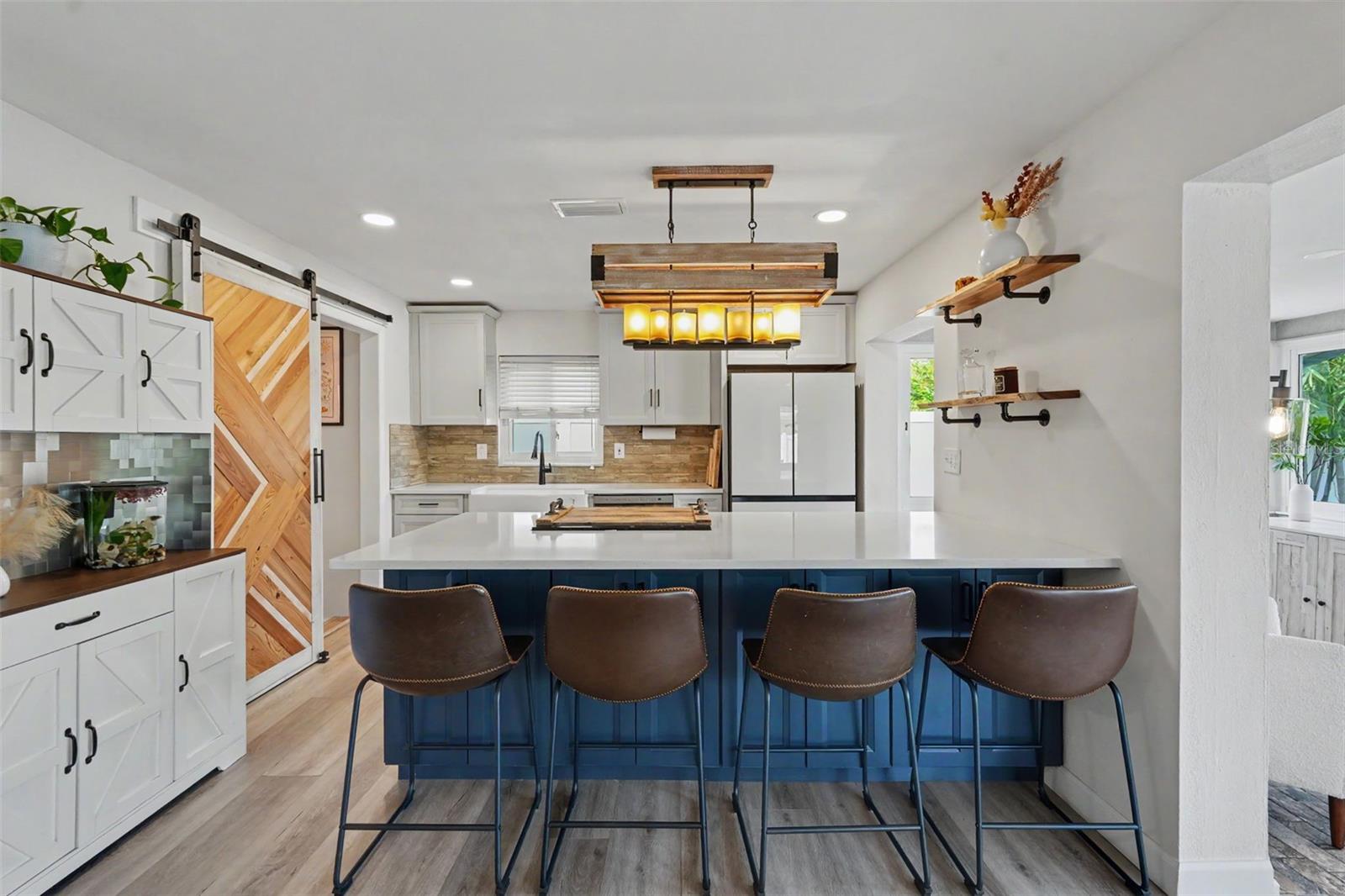 2061 FAIR OAK DR — photo 4