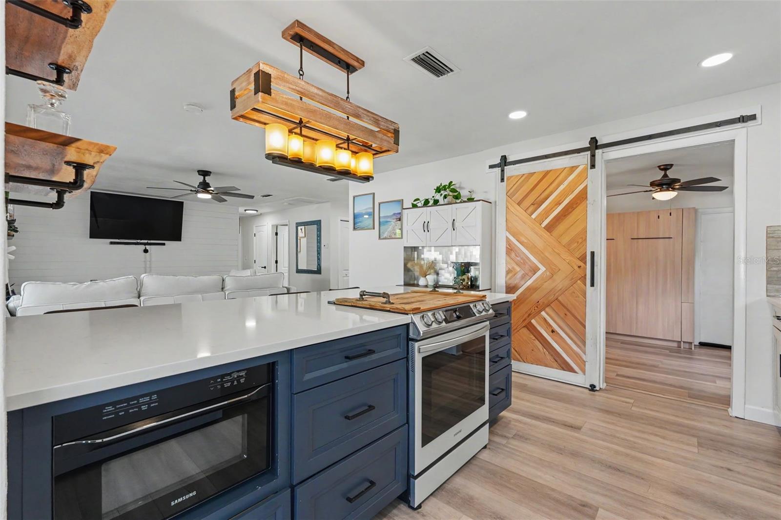 2061 FAIR OAK DR — photo 5