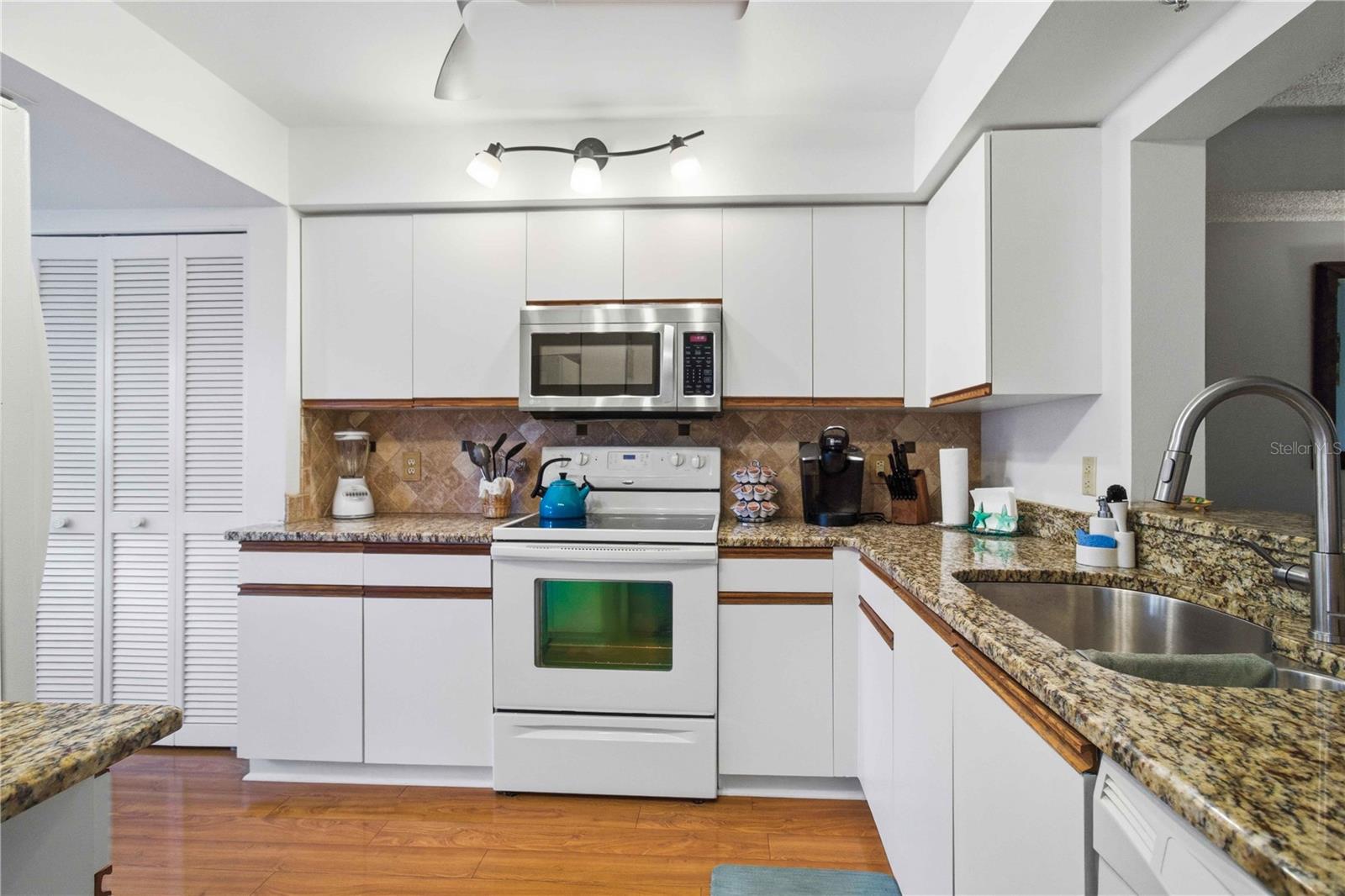 7301 29TH AVENUE DR W #105 — photo 12