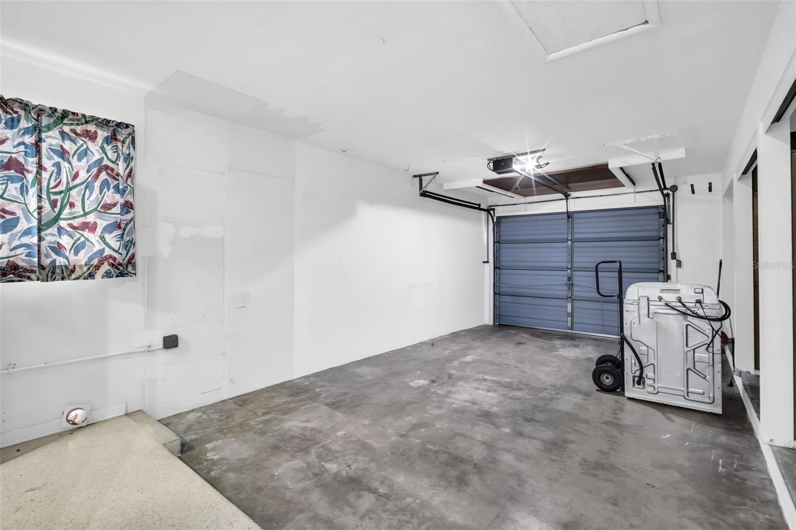 2301 WHITMAN ST — photo 14