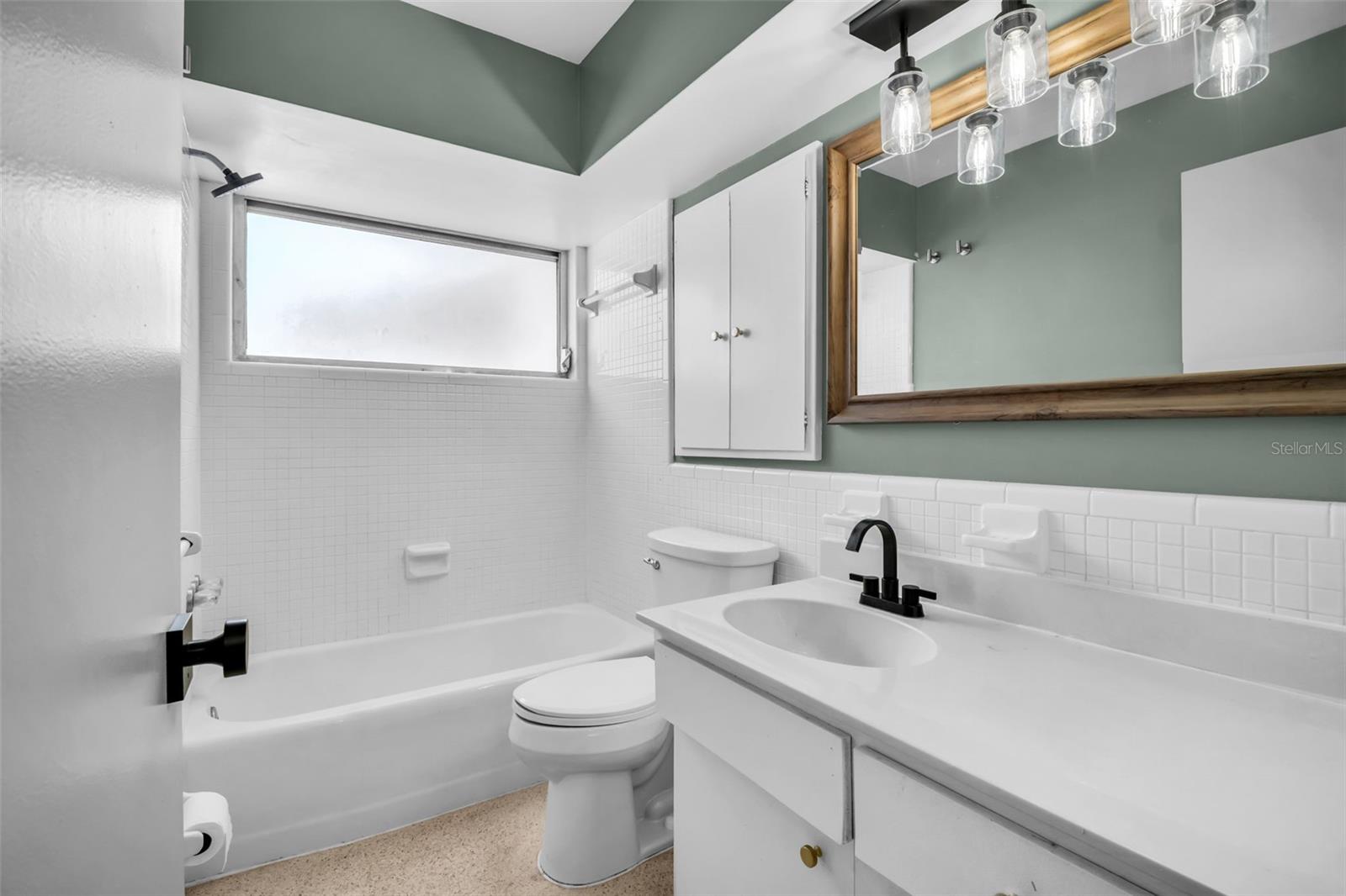 2301 WHITMAN ST — photo 7