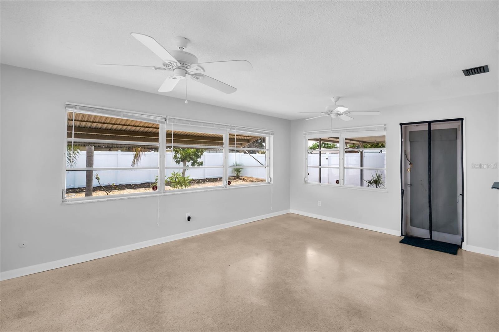 2301 WHITMAN ST — photo 27