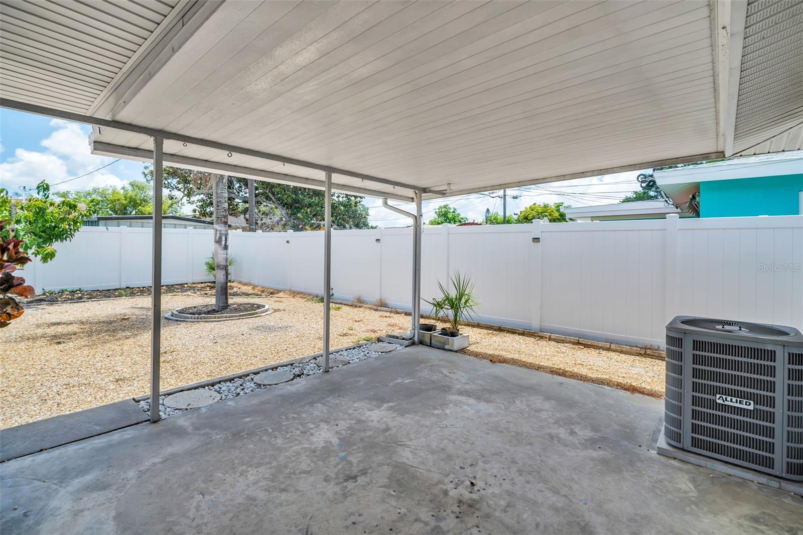 2301 WHITMAN ST — photo 11
